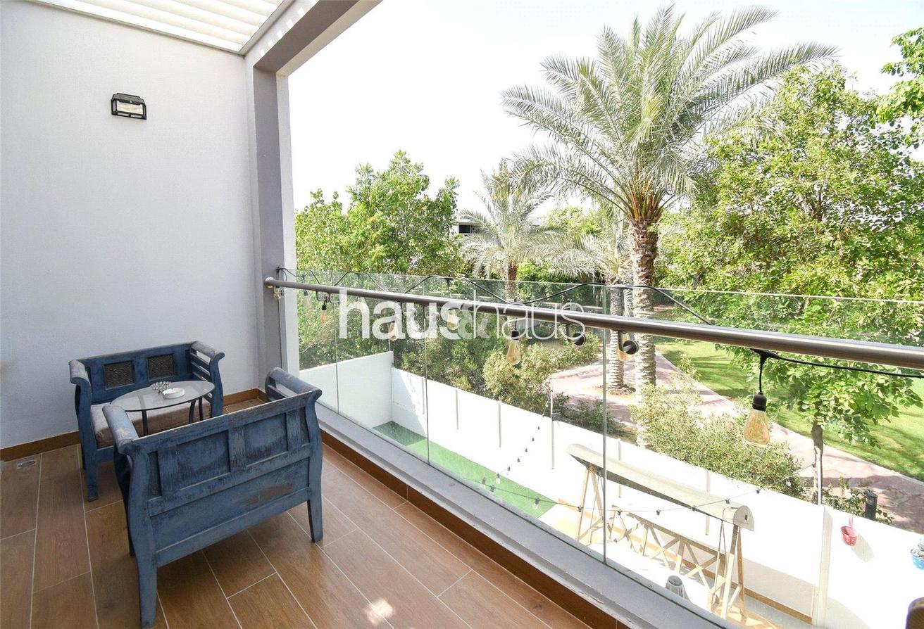 Fully Upgraded | Park Backing | Jacuzzi photo 9