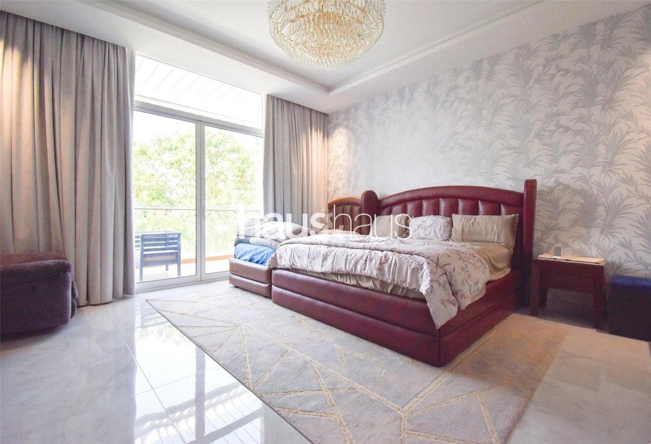 Fully Upgraded | Park Backing | Jacuzzi photo 8