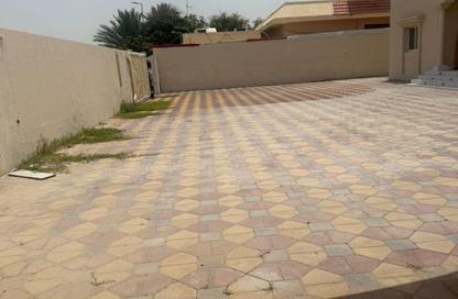 Villa - 4 Bedrooms - 4 Bathrooms for rent in Gate Tower 1 - Musheiref - Ajman