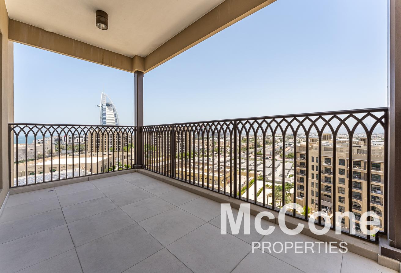 Premium Penthouse | Burj View | Luxury Furniture photo 28