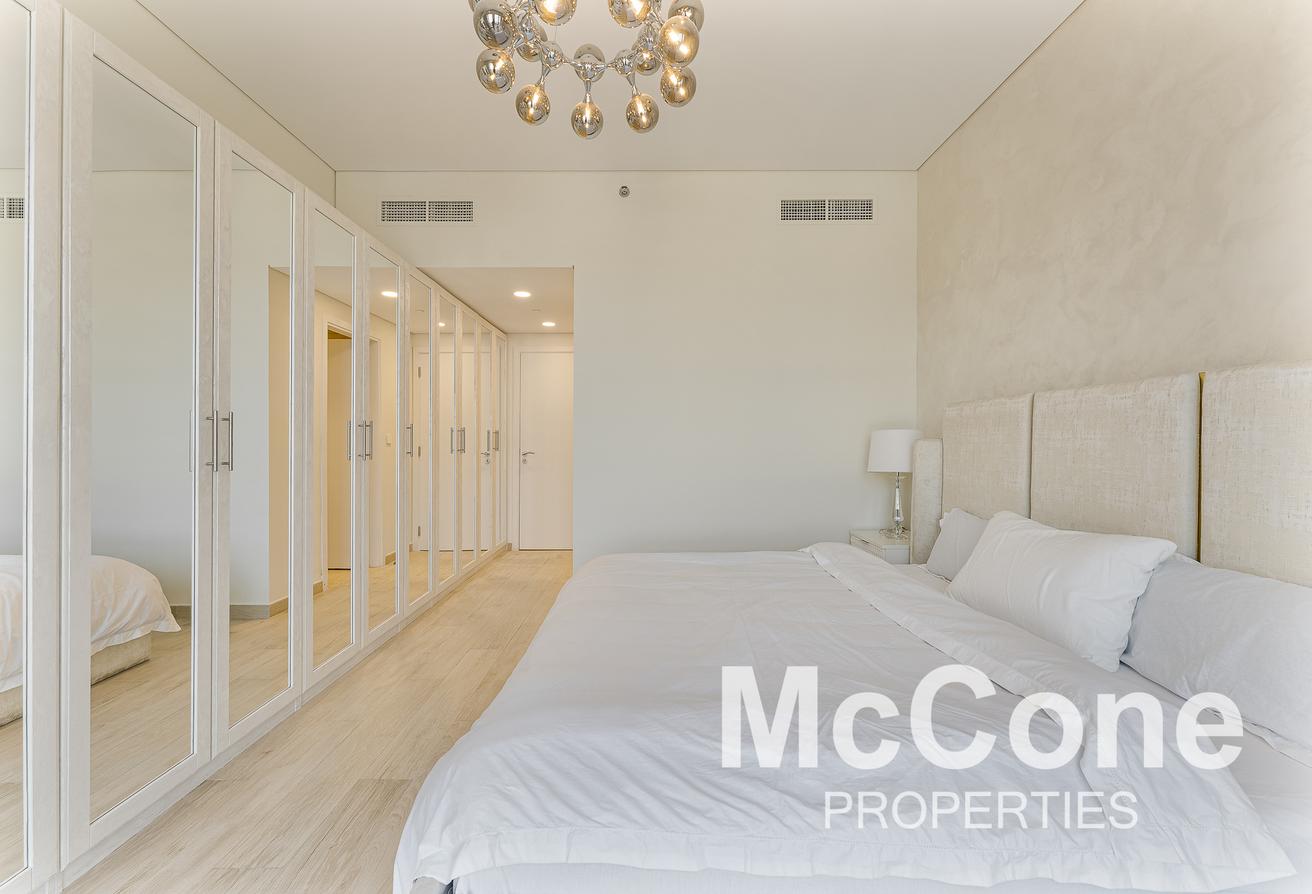 Premium Penthouse | Burj View | Luxury Furniture photo 15