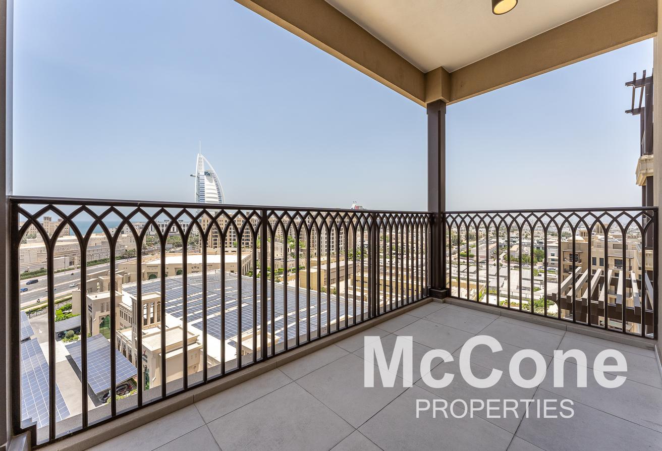 Premium Penthouse | Burj View | Luxury Furniture photo 27