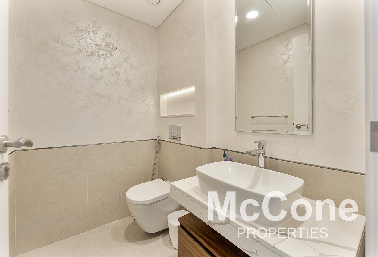 Premium Penthouse | Burj View | Luxury Furniture photo 9