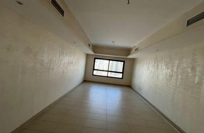 Apartment - 2 Bedrooms - 4 Bathrooms for rent in Al Khan Corniche - Al Khan - Sharjah