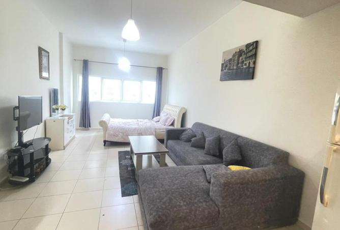 74254099 - Property Image 2