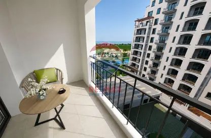 Apartment - 2 Bedrooms - 3 Bathrooms for sale in Views B - Yas Golf Collection - Yas Island - Abu Dhabi Apartment - 2 Bedrooms - 3 Bathrooms for sale in Views B - Yas Golf Collection - Yas Island - Abu Dhabi