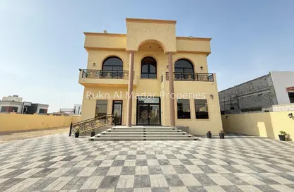 Villa - 5 Bedrooms for rent in Wadi Alshabak - Dubai