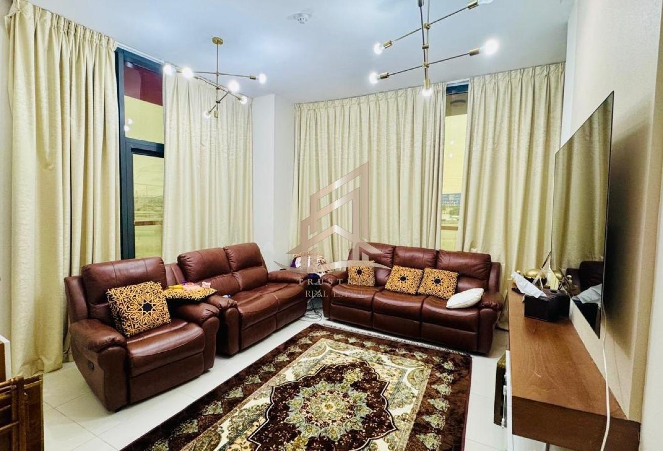 Spacious Layout | Ready to Move | Premium Location photo 2