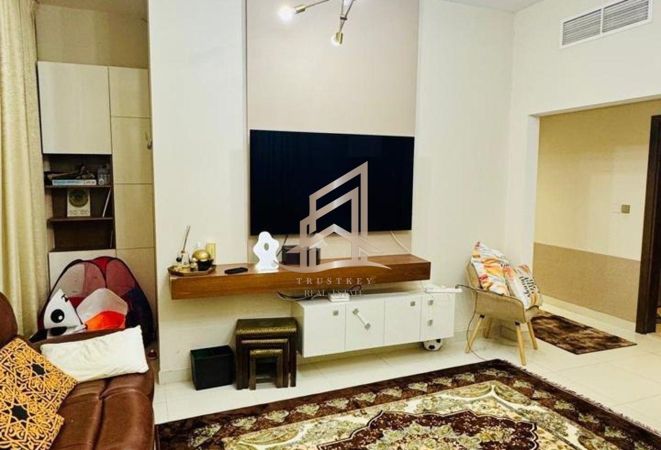 Spacious Layout | Ready to Move | Premium Location photo 4