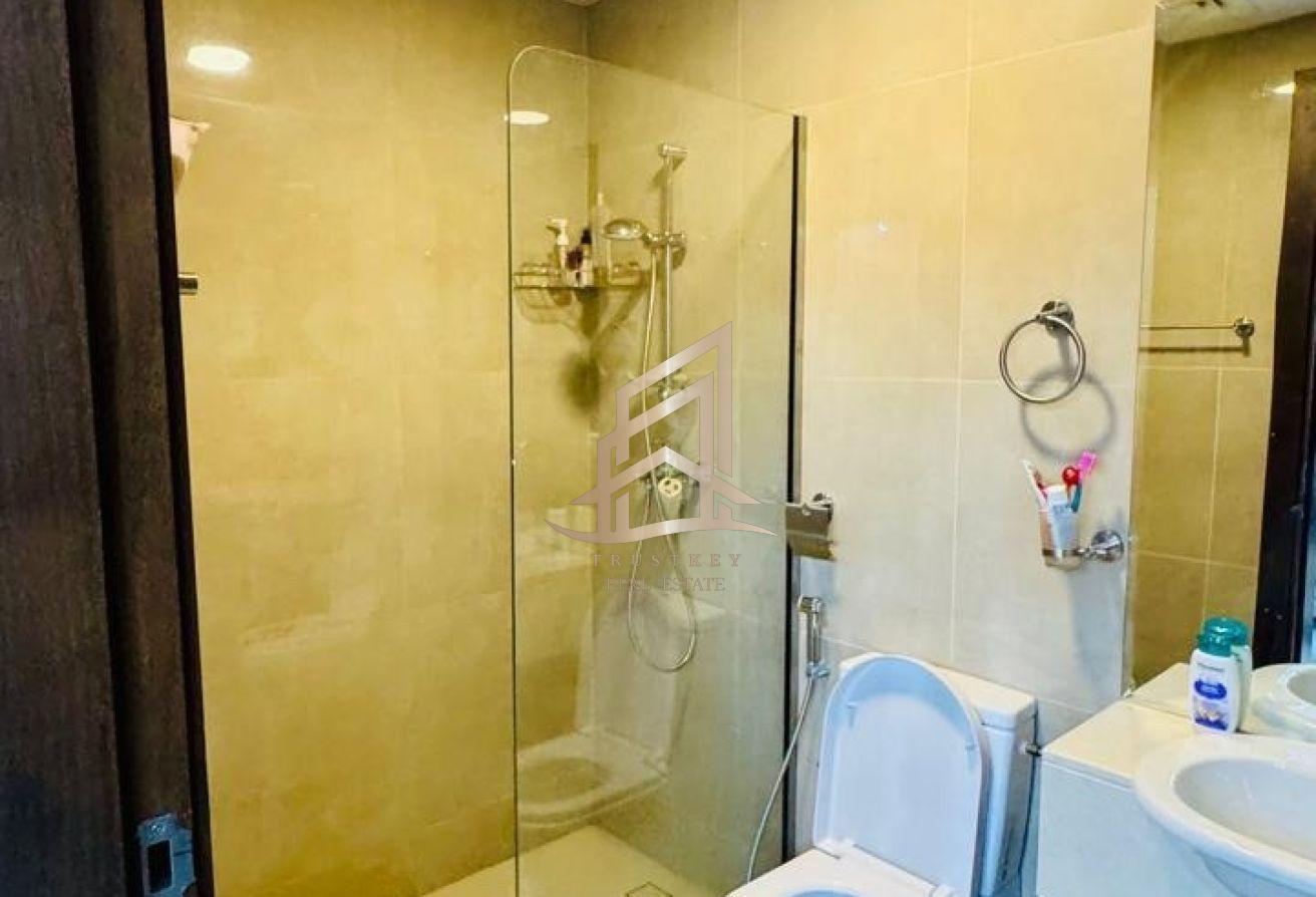 Spacious Layout | Ready to Move | Premium Location photo 13