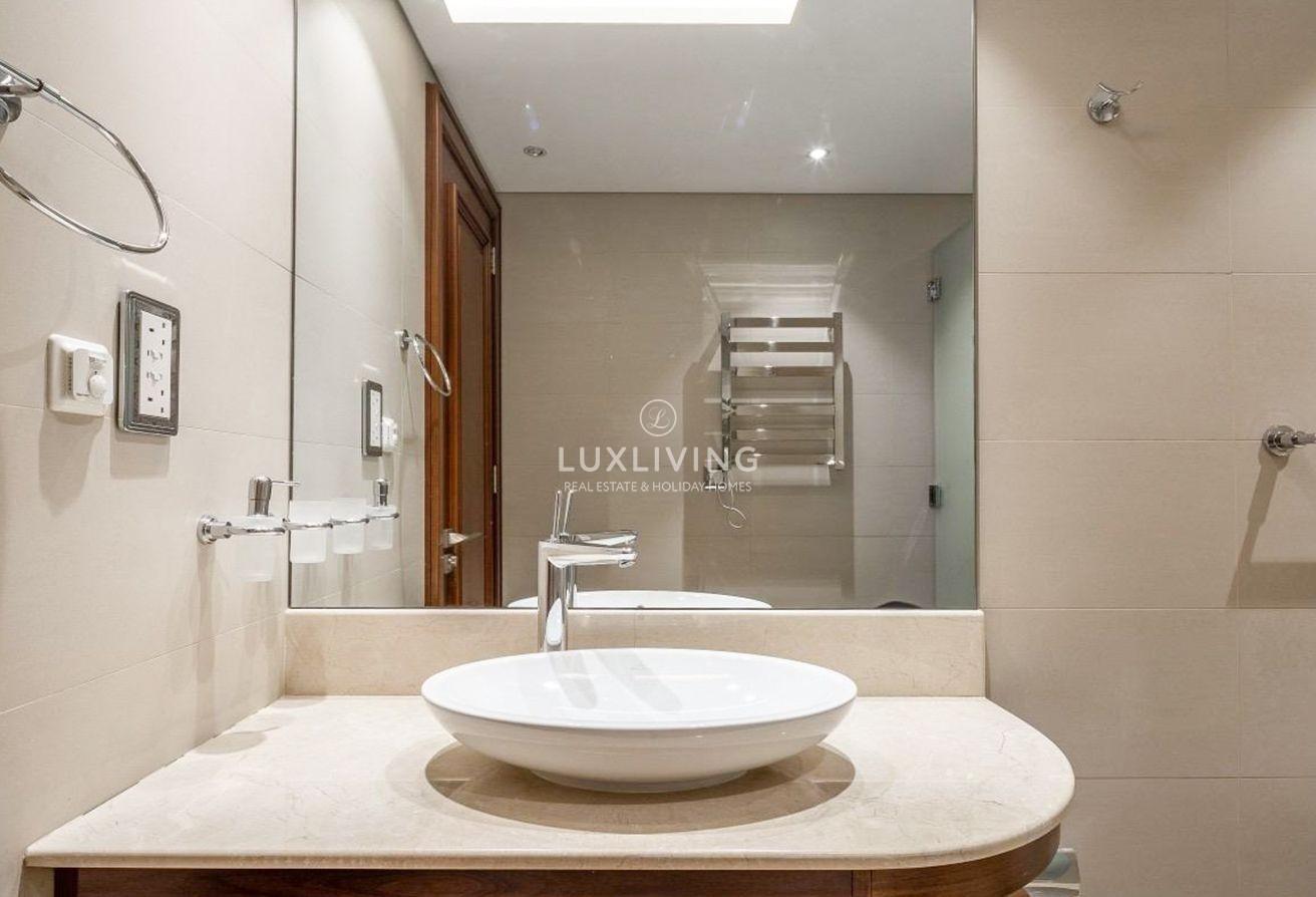 Fully Furnished | Direct Beach Access | Upgraded photo 15