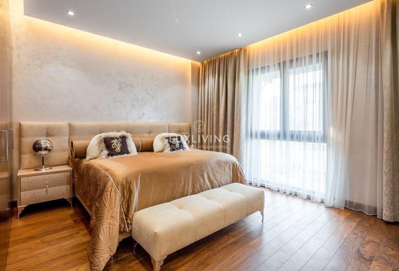 Fully Furnished | Direct Beach Access | Upgraded photo 13