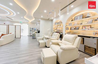 Retail - Studio - 1 Bathroom for rent in West Avenue Tower - Dubai Marina - Dubai