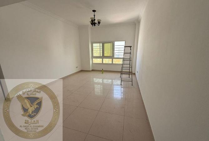 114182304 - Property Main Image