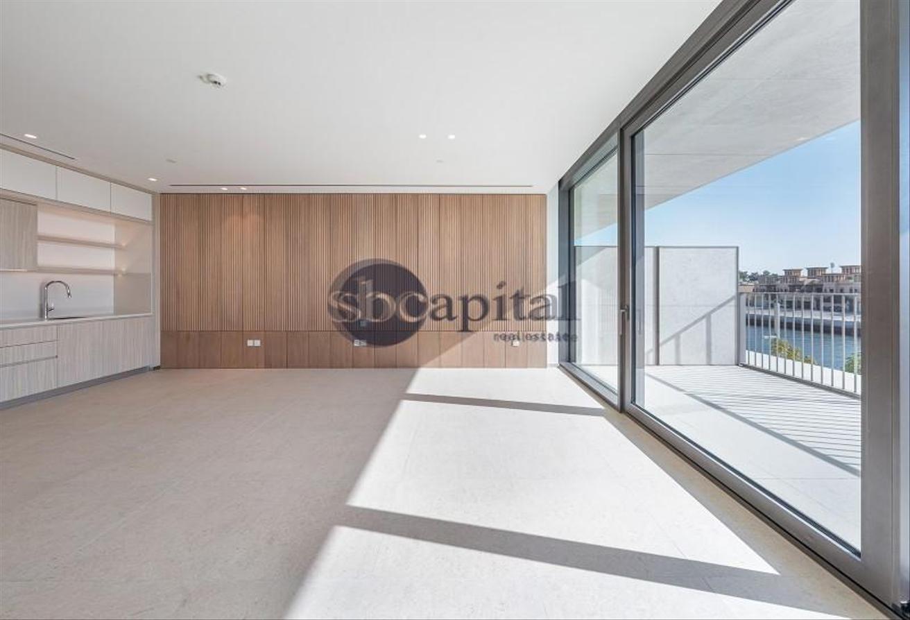 SPACIOUS STUDIO | WATERFRONT LIVING|PRIME LOCATION photo 25
