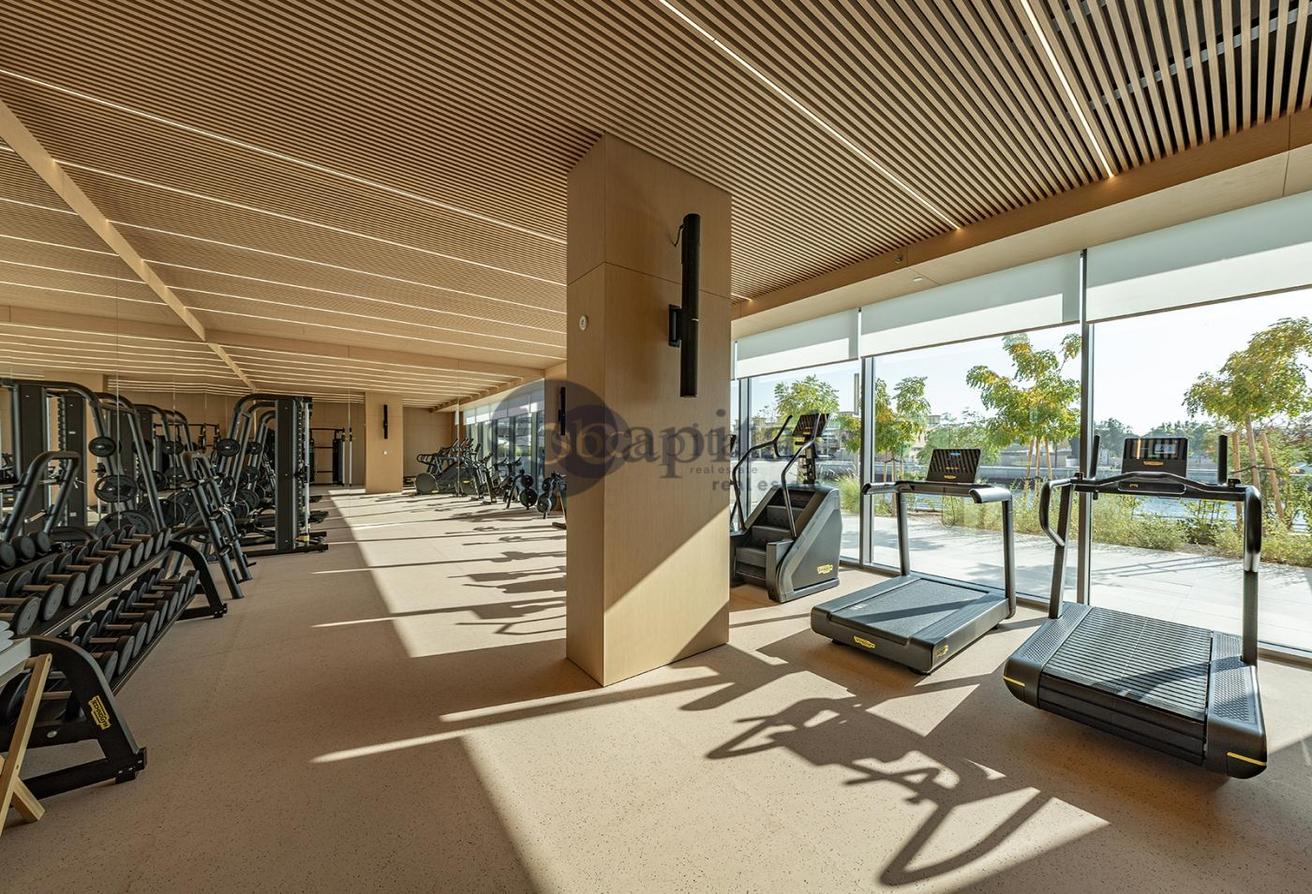 SPACIOUS STUDIO | WATERFRONT LIVING|PRIME LOCATION photo 29