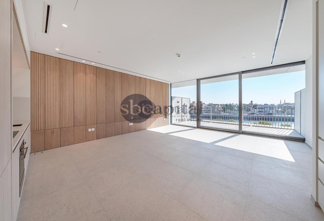 SPACIOUS STUDIO | WATERFRONT LIVING|PRIME LOCATION photo 6
