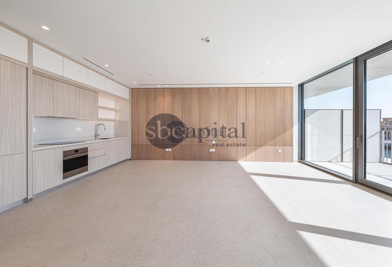 SPACIOUS STUDIO | WATERFRONT LIVING|PRIME LOCATION photo 9