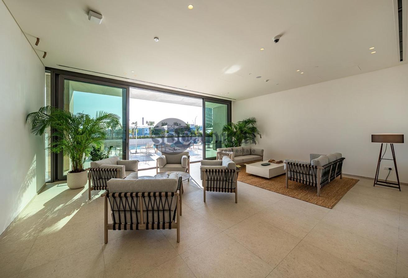 SPACIOUS STUDIO | WATERFRONT LIVING|PRIME LOCATION photo 18