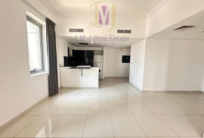 84079204 - Property Main Image