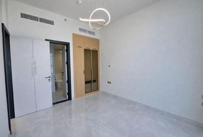 54396365 - صورة العقار 2