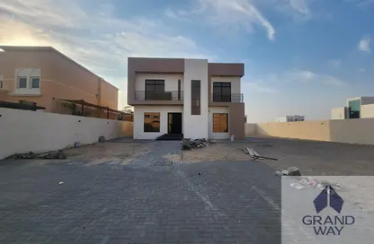 Villa - 5 Bedrooms - 6 Bathrooms for rent in Wadi Alshabak - Dubai