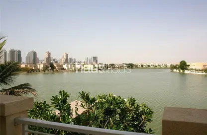 فيلا - 3 غرف نوم - 3 حمامات للايجار في الفرات - البحيرات - دبي