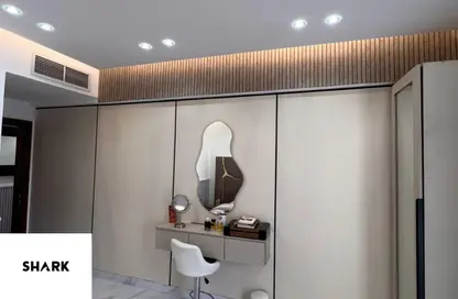 شقة - غرفة نوم - 2 حمامات للبيع في أورينت تاور 1 - أورينت تاور - البستان - عجمان