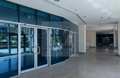 Retail - Studio - 2 Bathrooms for rent in Bay Central 3 - Dubai Marina - Dubai