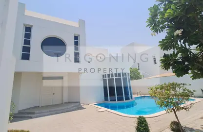 Villa - 5 Bedrooms - 5 Bathrooms for rent in Jumeirah 1 Villas - Jumeirah 1 - Jumeirah - Dubai