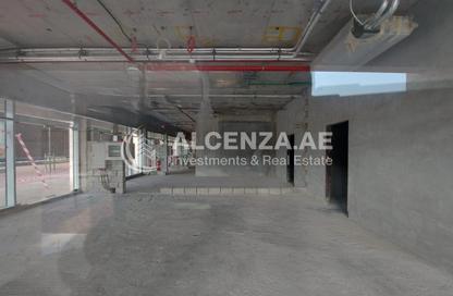 Shop - Studio for rent in Pyramid Centre - Oud Metha - Bur Dubai - Dubai