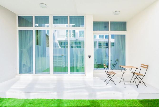 BIG BALCONY | CORNER UNIT | FULLY FURNISHED photo 3