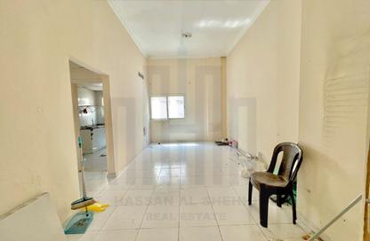 Apartment - 2 - 2 for rent in Muwaileh Commercial - Sharjah