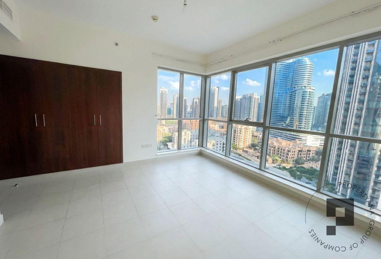 Spacious 1BR | Excellent Layout | Prime Downtown photo 2