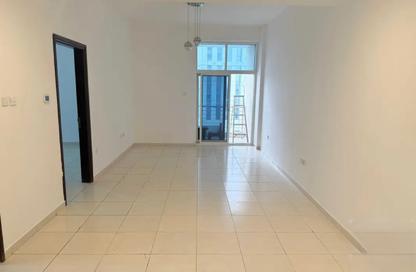 Apartment - 1 - 2 for rent in Royal Residence 1 - Royal Residence - Dubai Sports City - Dubai