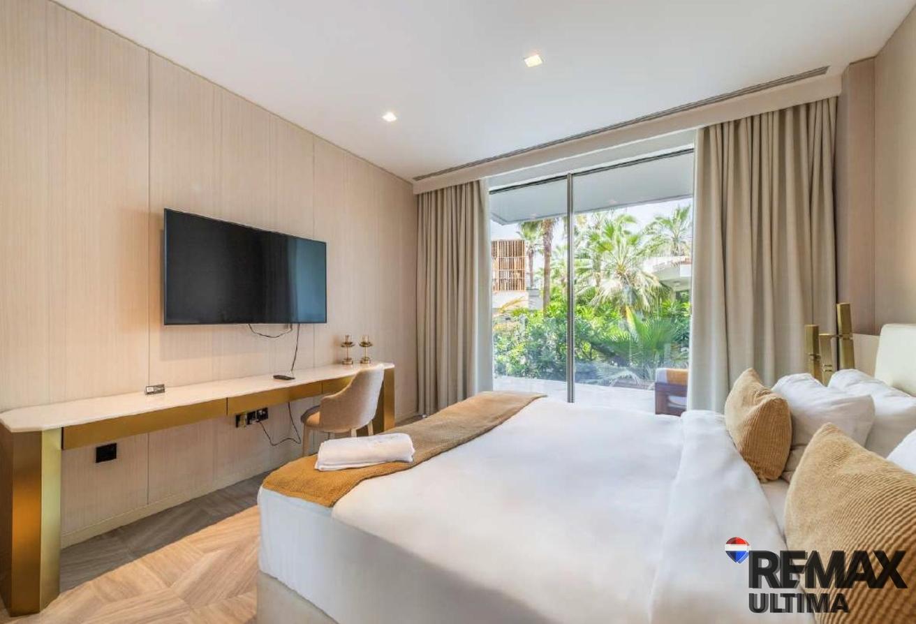 Elegant 2BR | Pool View | Fully Furnished photo 7