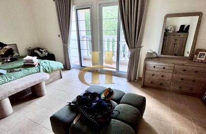 Townhouse - 1 - 2 for rent in Nakheel Villas - District 12 - Jumeirah Village Circle - Dubai