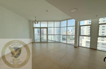 Apartment - 3 Bedrooms - 4 Bathrooms for rent in New Al Taawun Road - Al Taawun - Sharjah