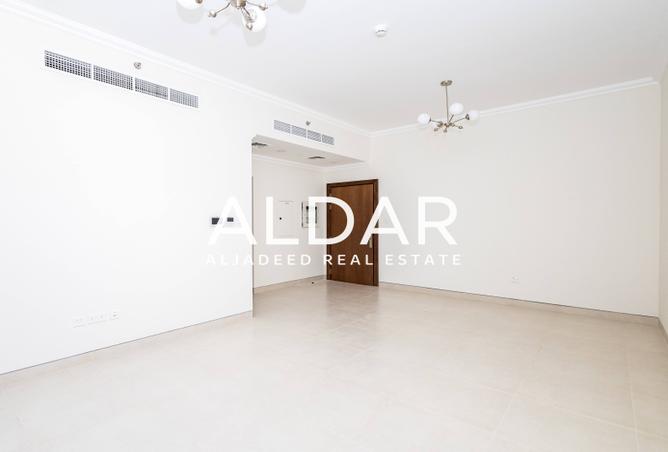 2 Balconies | Closed Kitchen | With Appliances photo 2