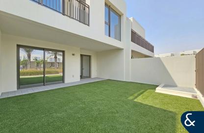 Villa - 3 - 4 for sale in Parkside 1 - Emaar South - Dubai South (Dubai World Central) - Dubai Villa - 3 - 4 for sale in Parkside 1 - Emaar South - Dubai South (Dubai World Central) - Dubai