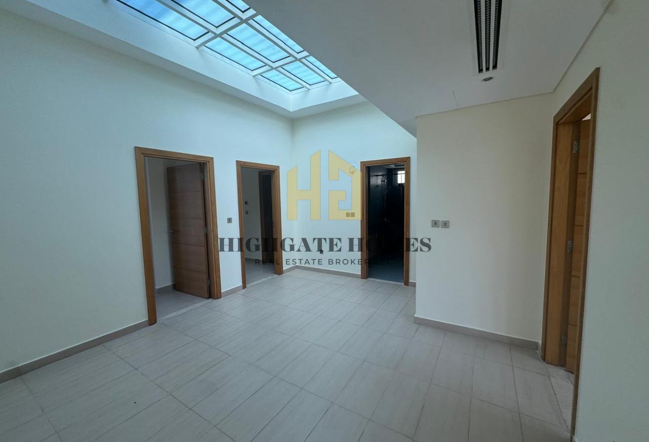Vacant Villa| Pristine Condition|Landscaped Garden photo 8