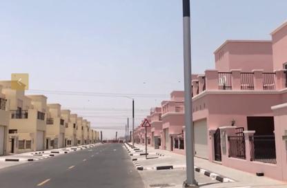 Compound - 4 Bedrooms - 5 Bathrooms for rent in Nad Al Sheba 3 - Nad Al Sheba - Dubai