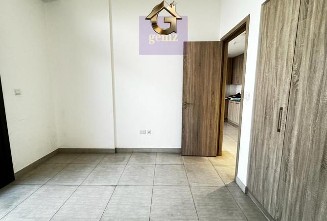 جيد الصيانة I جاهز للانتقال I شرفة كبيرة