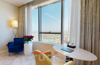 Apartment - Studio - 1 Bathroom for rent in The Palm Tower - Palm Jumeirah - Dubai