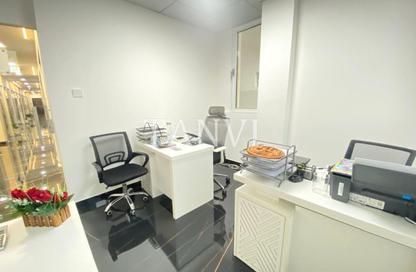 Office Space - Studio - 1 Bathroom for rent in Horizone Building - Port Saeed - Deira - Dubai