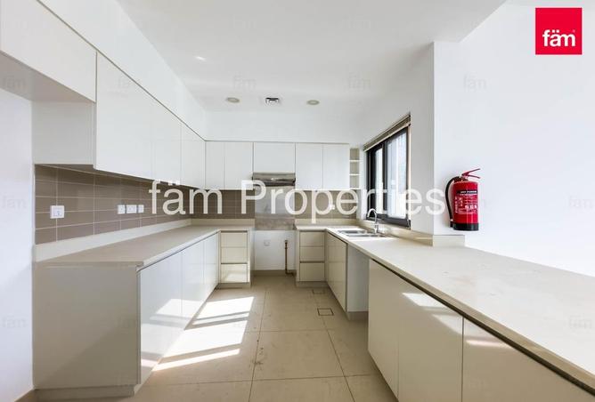127007434 - Property Image 3