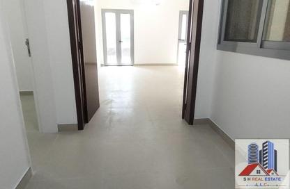 Apartment - 3 Bedrooms - 2 Bathrooms for rent in Karama 1 Building - Al Karama - Dubai Apartment - 3 Bedrooms - 2 Bathrooms for rent in Karama 1 Building - Al Karama - Dubai