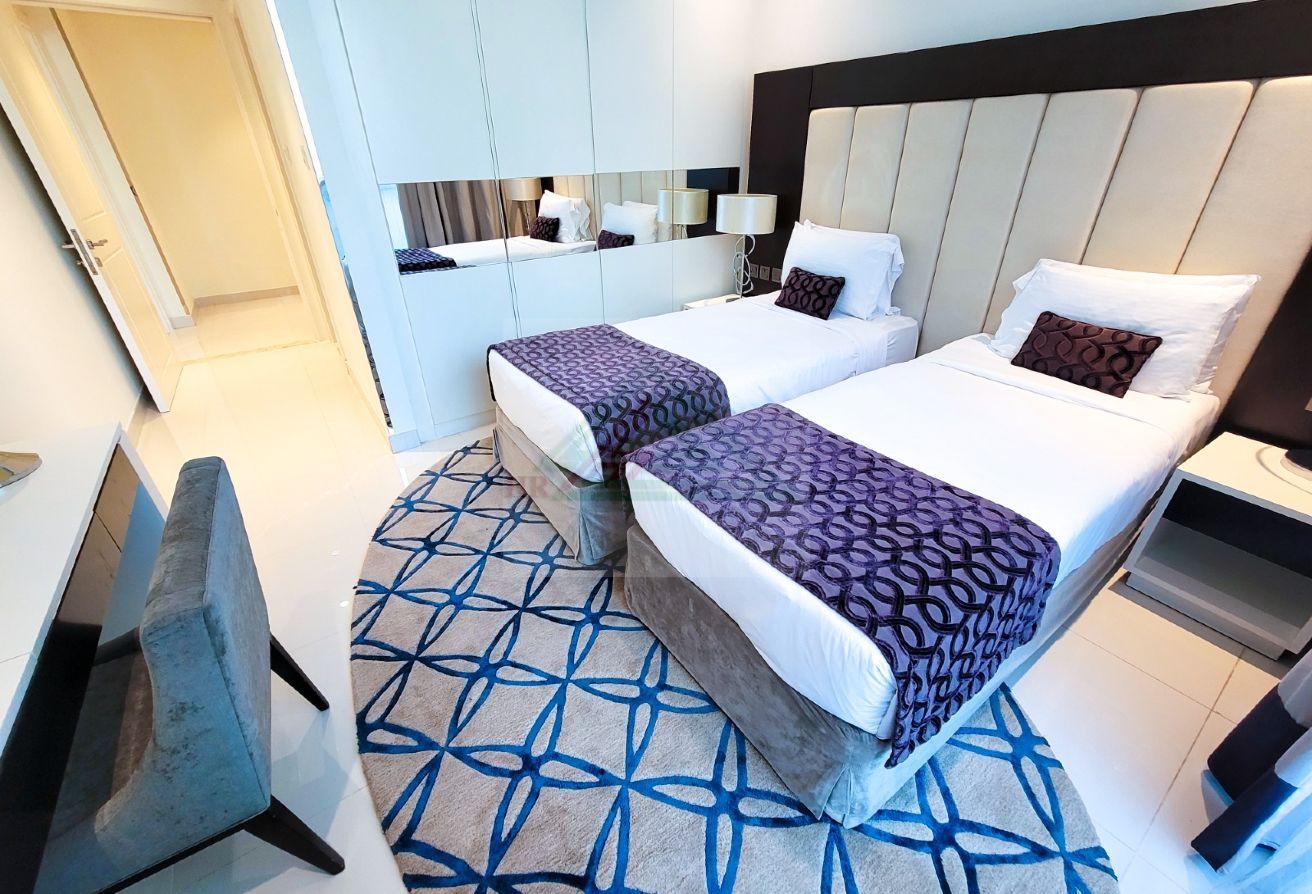 Elegant 2 BR Apartment in Damac Distinction photo 5