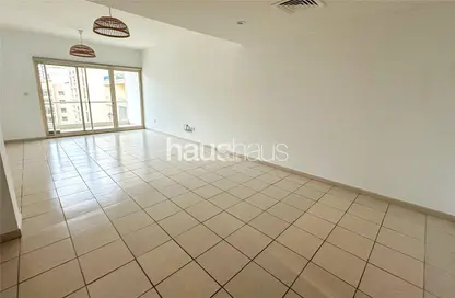 شقة - غرفة نوم - 1 حمام للايجار في الظفرة 4 - الظفرة - جرينز - دبي