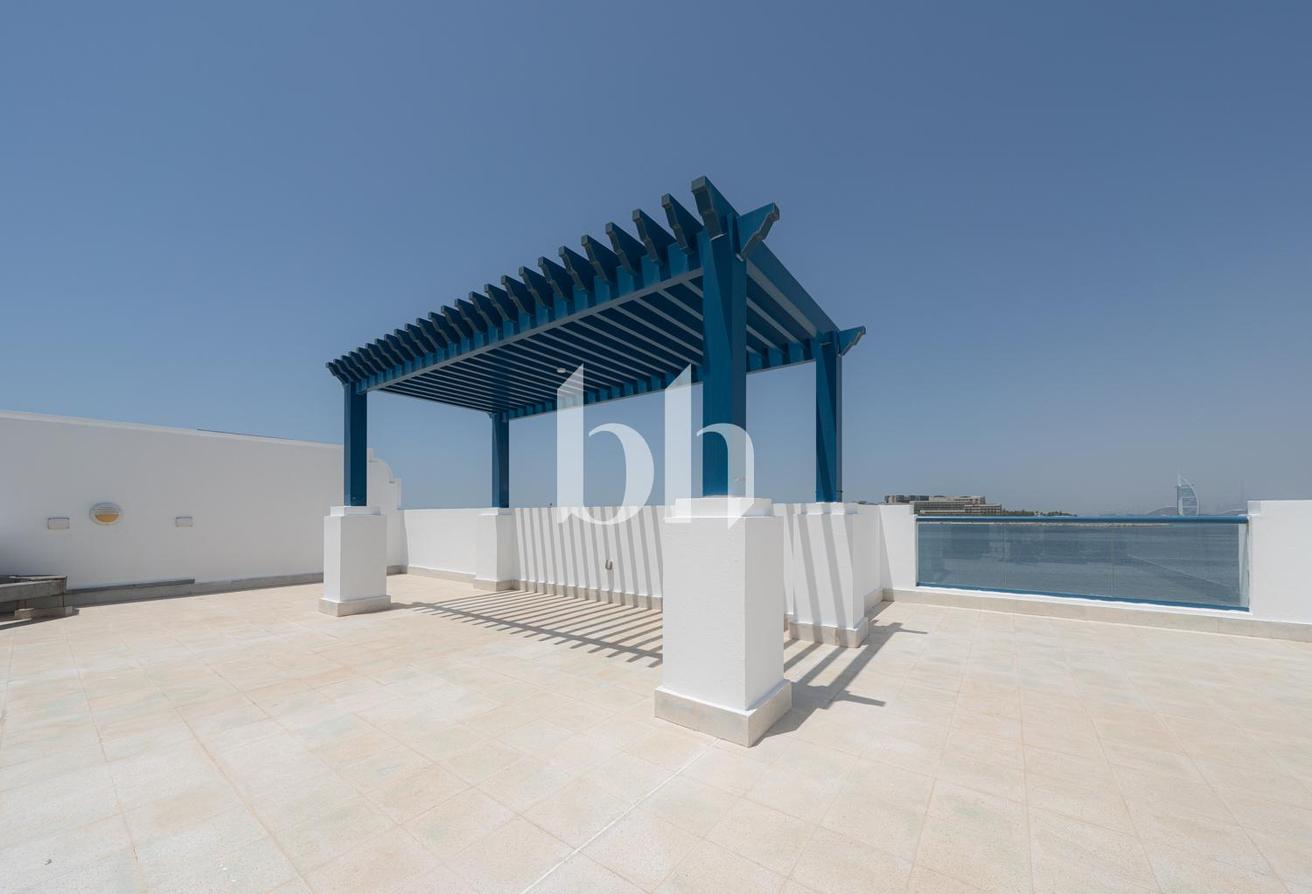 VacantI 5 BR Villa | Burj Al Arab View| Beachfront photo 14